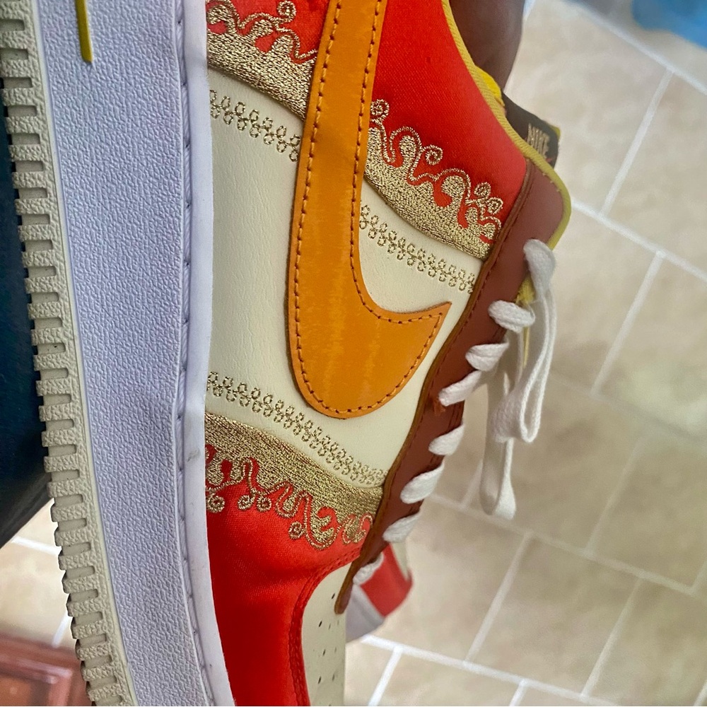Little Accra Nike Uptowns Size 10/5 used/new